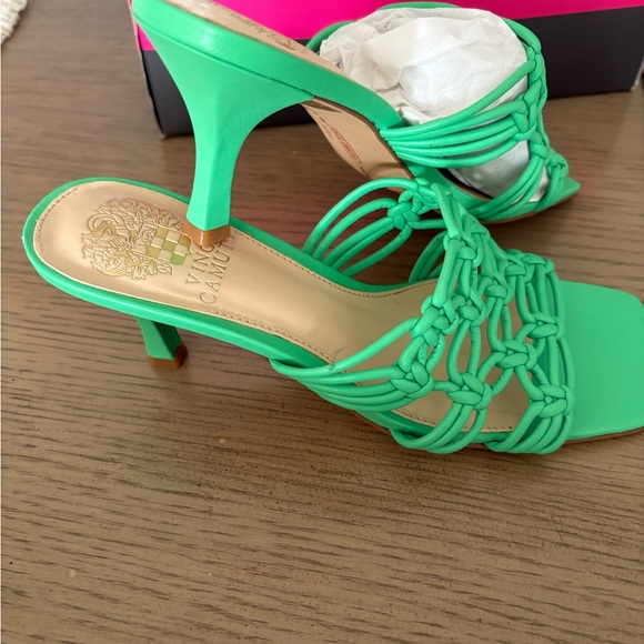 NIB Vince Camuto green crochet sandals - Picture 2 of 6